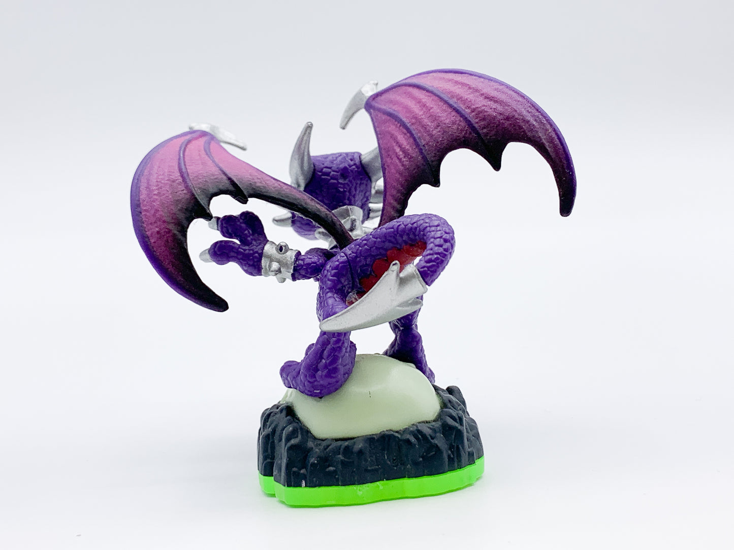 Cynder (Series 1) Skylander • Skylanders Spyro’s Adventure