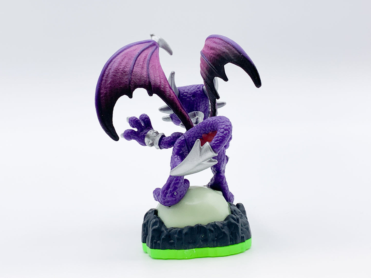Cynder (Series 1) Skylander • Skylanders Spyro’s Adventure