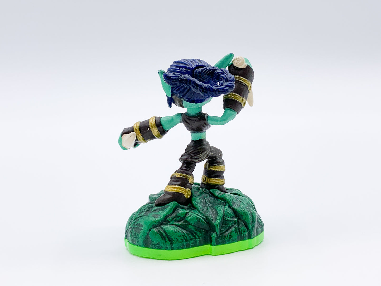 Stealth Elf (Series 1) Skylander • Skylanders Spyro’s Adventure