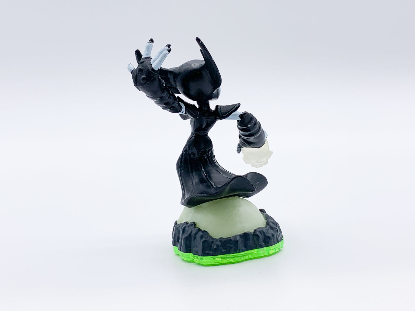 Hex (Series 1) Skylander • Skylanders Spyro’s Adventure