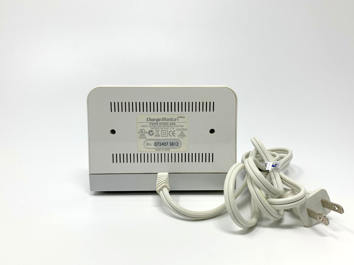 Nyko Charging Station 87000-A50 for Nintendo Wii Remote Controllers • Controller Accessory