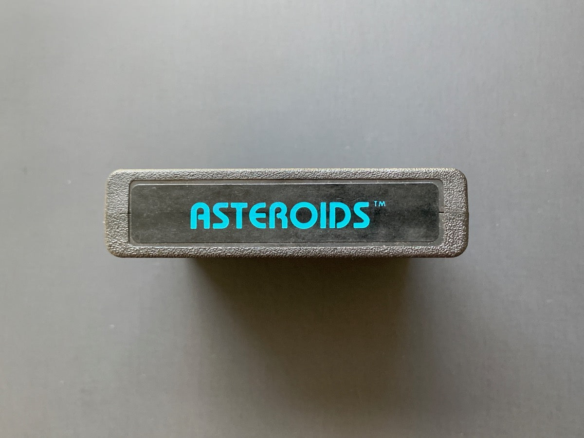 Asteroids with Collector's Manual • Atari 2600