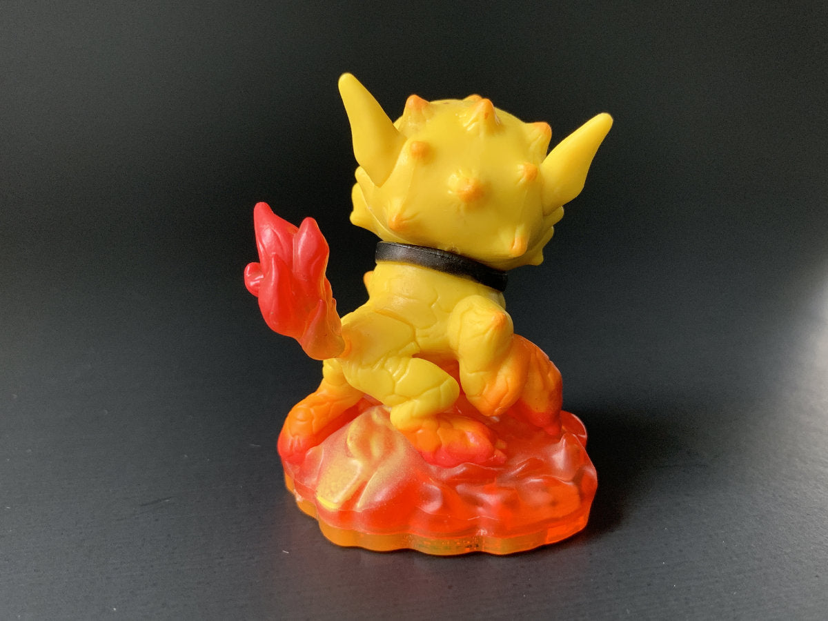 Molten Hot Dog (Series 1) Skylander • Skylanders Giants