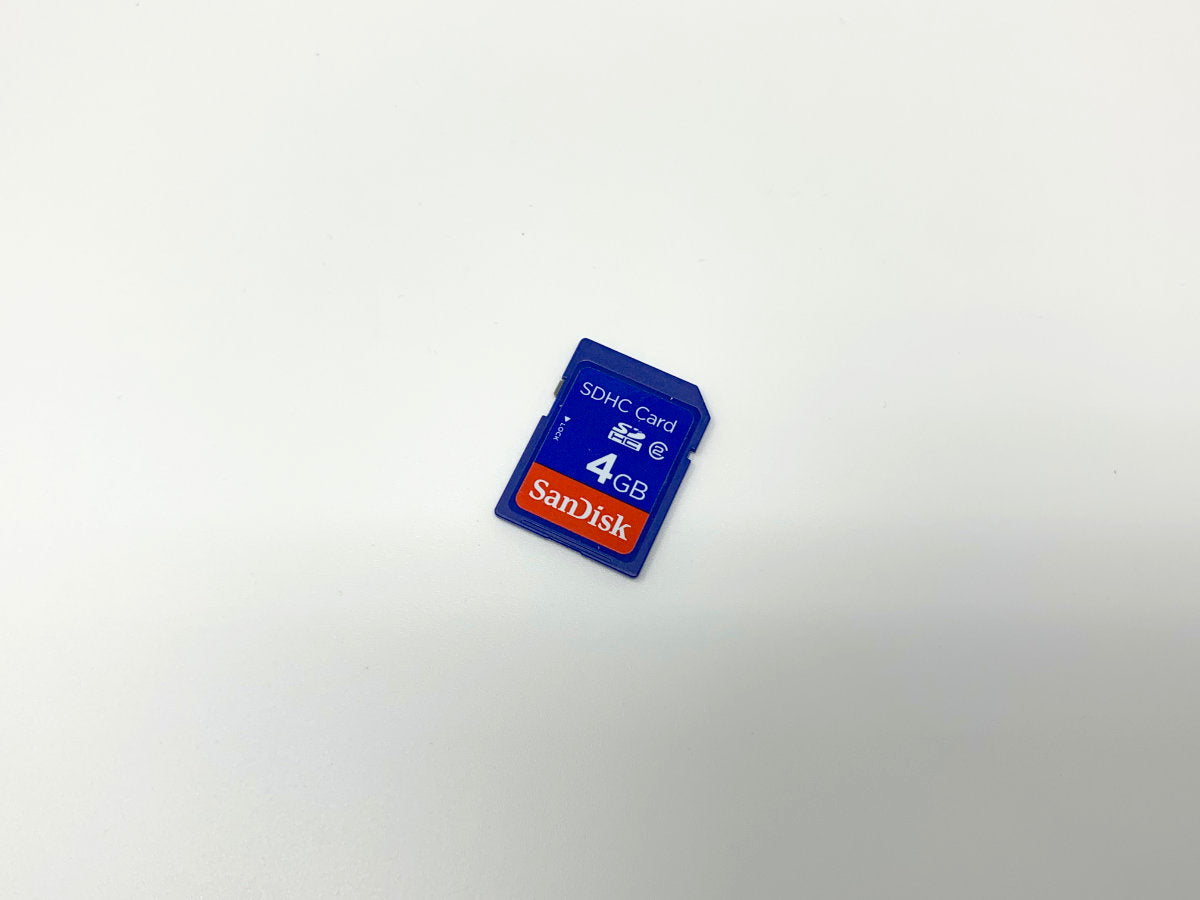SDHC 4GB Memory Card by SanDisk - Blue • Memory Card