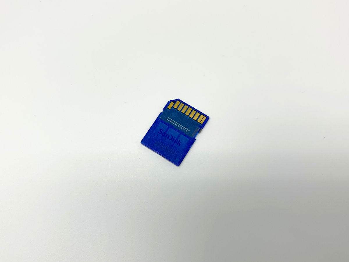 SDHC 4GB Memory Card by SanDisc - Blue • Accessories