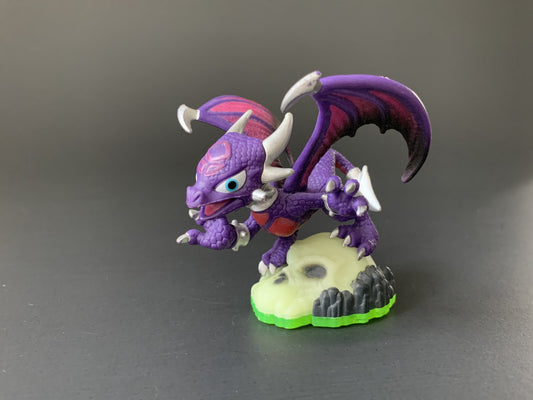 Cynder (Series 1) Skylander • Skylanders Spyro’s Adventure