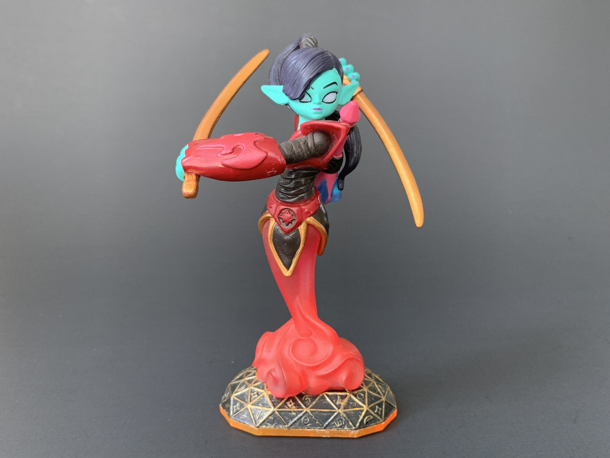 Scarlet Ninjini Giant Skylander • Skylanders Giants